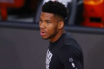 Giannis Antetokounmpo Milwaukee Bucks Nba Surgery