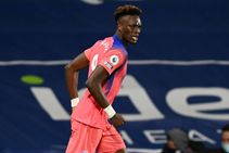 Premier League Data Dive Chelsea Draw 3 3 West Brom Manchester United Beat Brighton And Hove Albion 3 