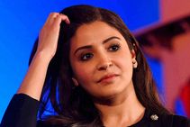 Anushka Sharma Lashes Out At Sunil Gavaskar For Brash Comments Asks For Explanation