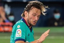 Transfer Sevilla Signs Midfielder Rakitic From Barcelona