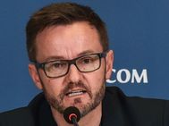 Ipl 2020 Rcb Coach Mike Hesson Feels A Score Of 150 160 On Uae Tracks Will Be Good One