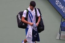 Us Open Novak Djokovic Disqualified For Hitting A Linesperson With Ball