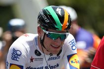 Tour De France Bennett Sprints Into Green Jersey Roglic Untroubled