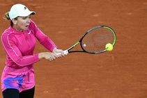 French Open Simona Halep Wins First Round Match On Her Birthday