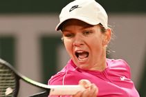 French Open 2020 Simona Halep Birthday Joy Victoria Azarenka Bemoans Cold Weather