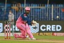 Rahul Tewatia S Big Sixes Rajasthan Royals Captain Steve Smith Reveals How He Hits Them