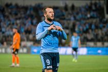 Isl 2020 21 Mumbai City Fc Seal Loan Move For A League Side Sydney Fc S Adam Le Fondre