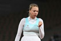 Anett Kontaveit Survives Scare Overcome Alexandrova Ostrava Open Wta