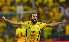 Ipl 2020 Csk S Imran Tahir Gives Spin Masterclass To Royals Riyan Parag