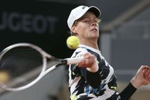 Jannik Sinner Eases Past James Duckworth John Millman Earns Alexander Zverev Match