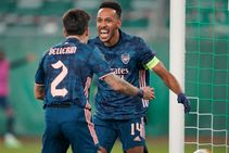 Rapid Vienna Arsenal Pierre Emerick Aubameyang To The Rescue After Bernd Leno Howler