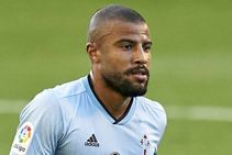 Paris Saint Germain Sign Rafinha From Barcelona