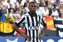 Ex Real Madrid Man City Forward Robinho Returns Santos