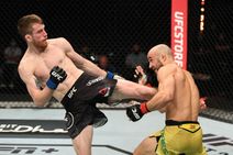 Ufc Fight Island 5 Results Sandhagen Kos Moraes With Spinning Heel Kick