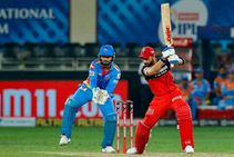 Ipl 2020 Teams Adopt This New Strategy While Batting On The Uae Pitches