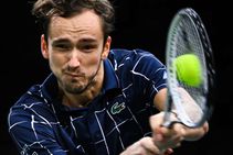 Paris Masters Daniil Medvedev Beats Alexander Zverev After Final Fightback