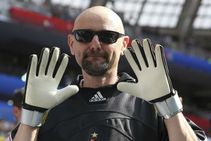 Fabien Barthez Returns To Toulouse As Goalkeeper Consultant
