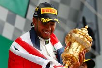 Lewis Hamilton F1 Mercedes Star Gets Andy Murray Backing For Knighthood