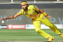 Ipl 2020 Csk Spinner Imran Tahir Pens Emotional Note For Fans