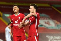Liverpool 3 0 Leicester City Reds Set New Unbeaten Home Record As Jota Streak Continues