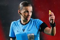 Stephanie Frappart Become First Female Referee In Champions League Juventus Clash Dynamo Kiev