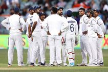 India Vs Australia 1st Test Day 2 Ashwin Umesh Yadav Keep Indians Ahead On An Intense Day