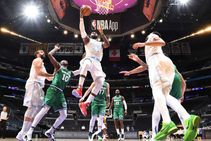 Lebron Guides Lakers Past Mavericks Nets Dominate Celtics