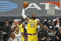 Lebron James Lakers Hammon Spurs Nba Brown Celtics Heat Bucks Kawhi Clippers Nets Durant Hawks