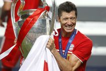 Robert Lewandowski Named The Best Fifa Mens Player 2020 Beating Lionel Messi Cristiano Ronaldo