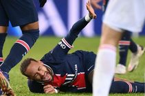 Neymar Injury Compounds Dismal Paris Saint Germain Psg Defeat To Lyon