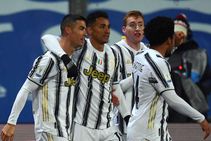 Juventus 2 0 Napoli Ronaldo Seals Supercoppa Glory For Bianconeri