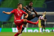 Lyon Confirm Moussa Dembele Move To Atletico Madrid Sign Islam Slimani