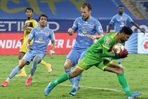 Isl 2020 21 Mumbai City Fc Vs Hyderabad Fc Resilient Hyderabad Holds Fort Against Mumbai In Goalle