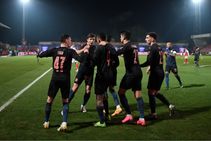 Cheltenham Town 1 3 Manchester City Guardiola Men Survive Scare