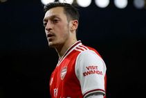 Mikel Arteta Expects Ozil Decision Next Few Days Midfielder Nears Arsenal Exit