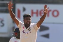India Vs England 1st Test Ashwin S Six For Ends England S Second Innings Hosts Chase 