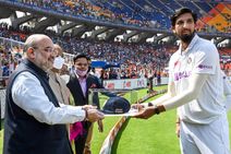 Felicitation By President Hm And Teammates Guard Of Honour Mark Ishant Sharma 100th Test
