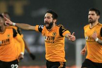 Wolves Arsenal Joao Moutinho Scores Winner As Leno David Luiz Sent Off