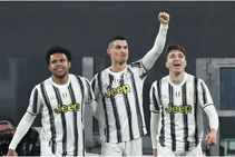 Juventus 2 0 Roma Cristiano Ronaldo Helps Lift Bianconeri Third Serie A