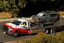 Tiger Woods In Hospital La County Sheriff Doesnt Expect Charges