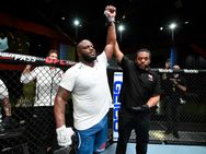 Ufc Vegas 19 Results Derrick Lewis Sets Record With 12th Tko Over Curtis Blaydes