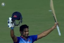 Vijay Hazare Trophy 2021 Final Ton Up Aditya Tare 118 As Mumbai Beat Up By 6 Wickets Claim Title
