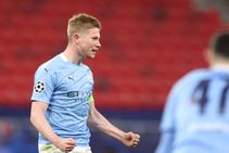 Manchester City 2 0 Borussia Monchengladbach 4 0 Agg De Bruyne Gundogan On Target Guardiola