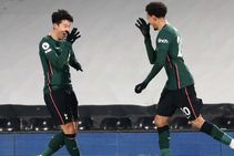 Fulham 0 1 Tottenham Tosin Adarabioyo Own Goal Keeps Spurs Top Four Chase