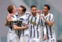 Juventus Beat Genoa 3 1 Serie A