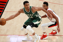Rudderless Warriors Suffer Staggering Season High Defeat Giannis Downs Blazers With 47 Point Haul