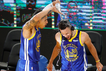 Curry Breaks Chamberlains Record In 53 Point Domination Embiid Lifts 76ers Past Doncics Mavericks