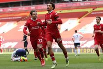 Liverpool Aston Villa Alexander Arnold Late Goal Reds Win At Anfield Again In Premier League