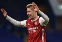 Chelsea 0 1 Arsenal Smith Rowe Pounces On Jorginho Howler To Give Gunners Derby Joy