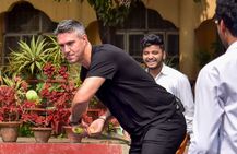 Heartbreaking To See Country Love So Much Suffering Kevin Pietersen Tweet On Covid In India